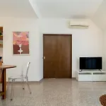 5 Giornate Con Terrazzo E Garage Privato Apartment Milan