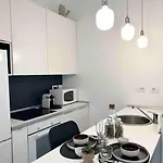 Stadium ~ For Rent Lejlighed Milano