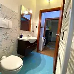 דירה Conte Rosso House Con Terrazza In Coorte Tranquilla A Due Passi Da Stazione E Metropolitana Lambrate מילאנו