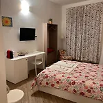 Via Fontana Bed & Breakfast 4*