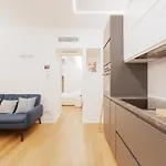 Chic & Modern Flat Just 450 Mt From Centrale Fs דירה