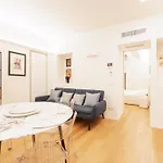דירה Chic & Modern Flat Just 450 Mt From Centrale Fs *