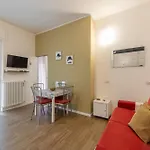 Lucky Flat, Un Momento Di Relax.