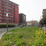 Gambara Urban Flat - Stylish And Next To Metro ميلان