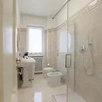 아파트 New Modern Flat 10 Minutes Walk From Station 밀라노