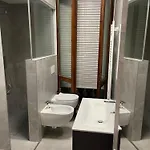 Appartement Bilocale Zona Navigli Milaan