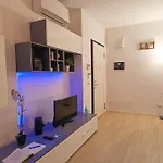 Yr - Navigli Μιλάνο