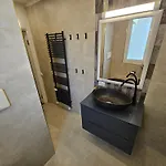 Exclusive Floor 2-bedroom Flat