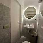 Exclusive Floor 2-bedroom Flat דירה