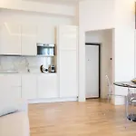 Heart Porta Romana Апартаменты *