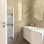 Vfh Corso Boutique Apartment-city Center 아파트 *