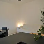 Portello Flat With Balcony Διαμέρισμα