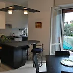 Διαμέρισμα Portello Flat With Balcony *