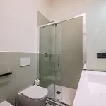 דירה Spacious In Next To Metro *