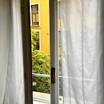 Nest For Two Three Min From Duomo Apartment