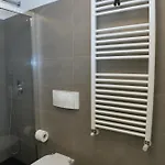 Xenia - Two-room In Fondazione Prada Apartment
