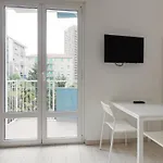 Cimiano M2 Cozy With Balcony Apartament *