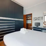 아파트 Guesthost - Roomy With Comfort! Metro M4 Linate *