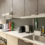 Διαμέρισμα I Simple & Smart I Prime Location, Metro Nearby