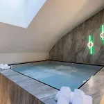 Piscina Interna Privata E A Апартаменты