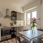Station-duomo - 3 Bedrooms With Jacuzzi * Milano