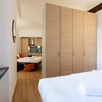 Lägenhet Co99- Large Lanzone Milano