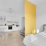 Yellow Flat