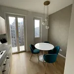 Trilocale Con Vista E Due Bagni Metro 4 Skynest Lejlighed Milano