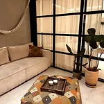 Modern Canal-side Loft With Private Garden