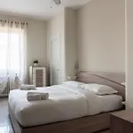 Youhosty - Populonia 10 * Milano