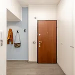 Apartment Brand New And Close To Downtown!