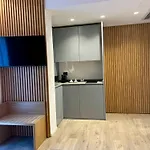 La 4*