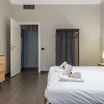 Sant' Ambrogio Flat Апартаменты *