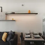 Gohost - Modern And Bright With Terrace And Balcony