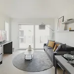 Gohost - Modern And Bright With Terrace And Balcony *