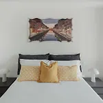 아파트 Gohost - Modern And Bright With Terrace And Balcony *