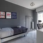 アパート New With 4 Bedrooms
