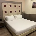 Jr Bocconi ميلان