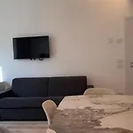 Mihouse Res מילאנו