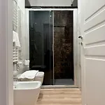 Mihouse Res דירה
