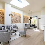 Loft In With Private Terrace & Jacuzzi Prázdninový dům *