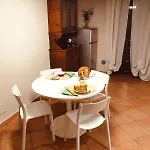 Apartment Comfortable 6 Min From Station Mailand