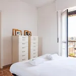 Apartament Youhosty - Da Cermenate 12 *