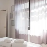 Youhosty - De Angeli Daire