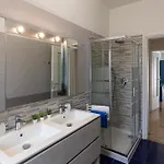 Feels Like Apartment