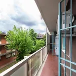 Feels Like Apartment