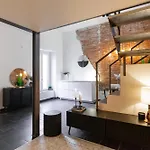 Youhosty - Design Isola