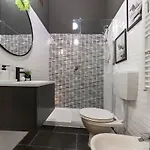 Youhosty - Design Isola