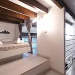 Apartamento Primopiano - Schiaparelli A Flat *