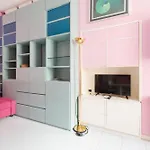 Guesthost - Isola Cosy Pink Appartement Milaan